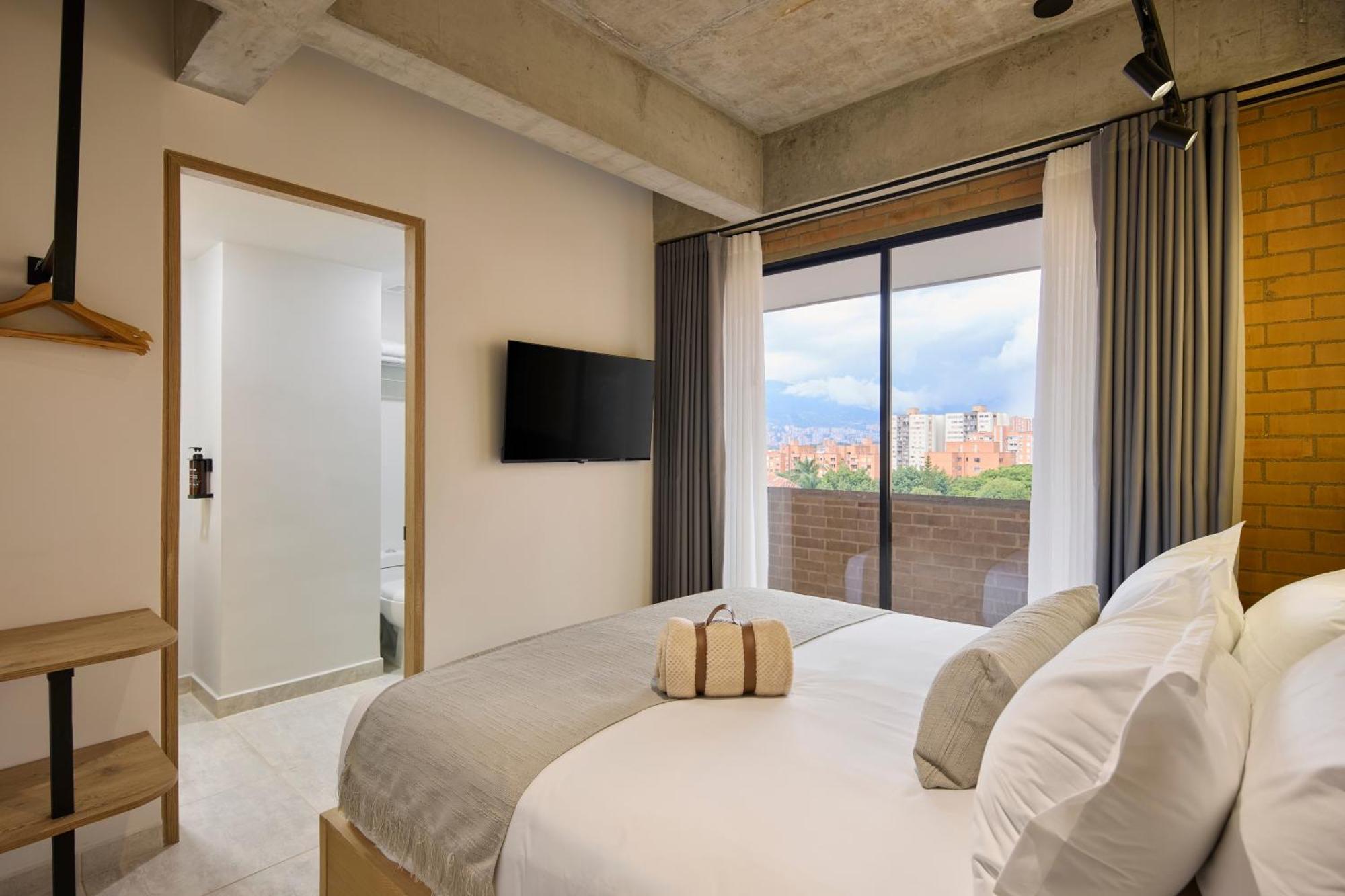 30 Living Suites Medellín Buitenkant foto