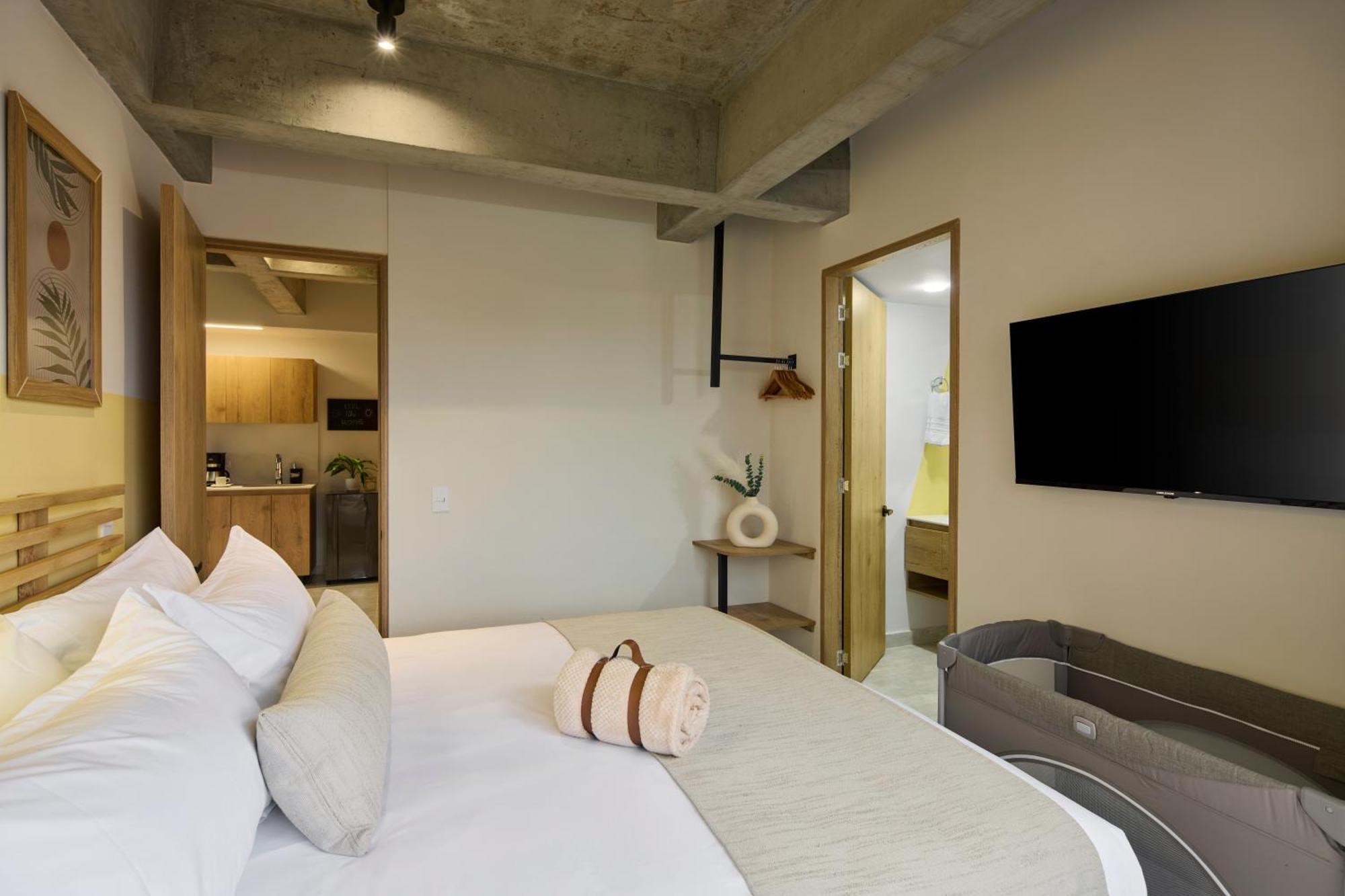 30 Living Suites Medellín Buitenkant foto
